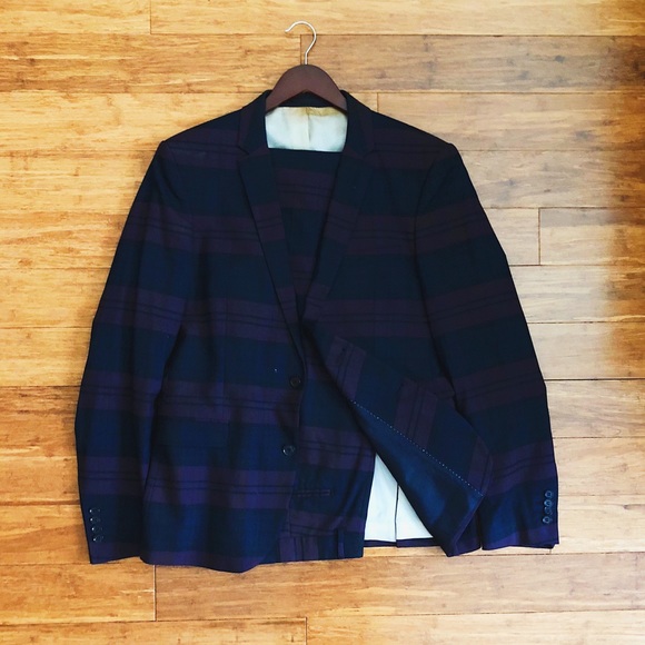 Slim Fit Striped Pattern Suit - Picture 2 of 2